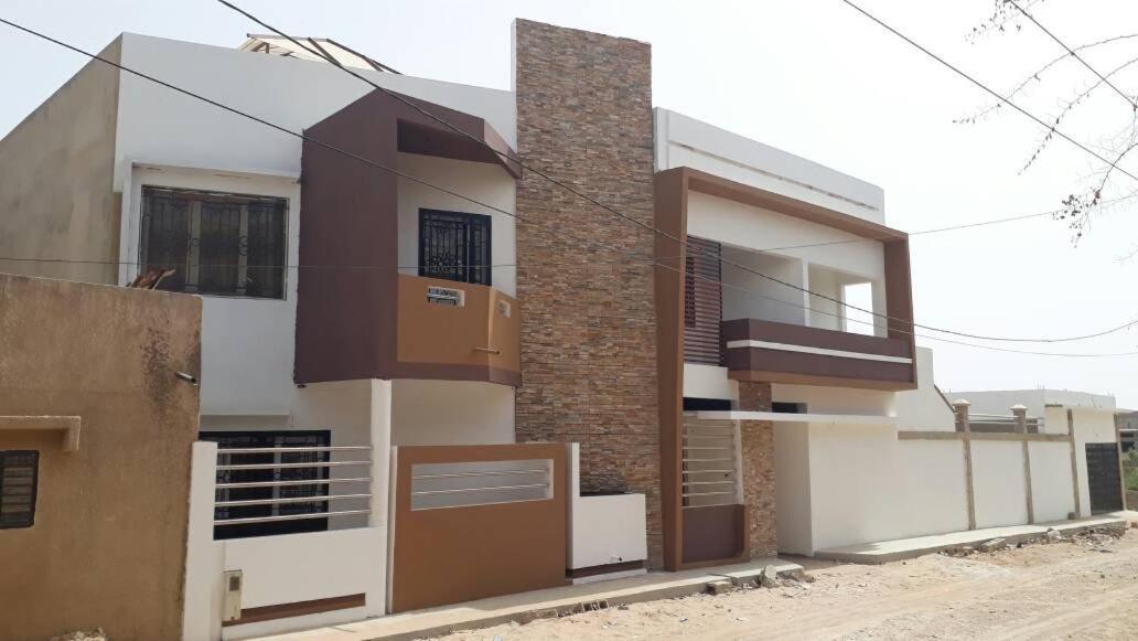 Saly - Villa Kage 6 Chambres -Clim-Wifi-Eau Chaude-Billard-Babyfoot-Ping Pong-Canal - Electricite Non Comprise Exteriér fotografie