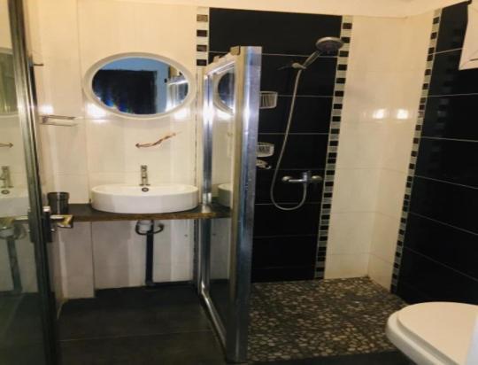 Saly - Villa Kage 6 Chambres -Clim-Wifi-Eau Chaude-Billard-Babyfoot-Ping Pong-Canal - Electricite Non Comprise Exteriér fotografie