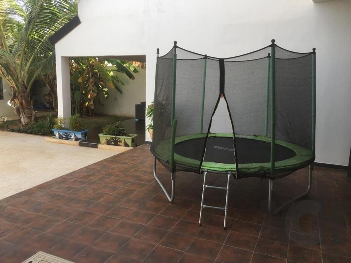 Saly - Villa Kage 6 Chambres -Clim-Wifi-Eau Chaude-Billard-Babyfoot-Ping Pong-Canal - Electricite Non Comprise Exteriér fotografie
