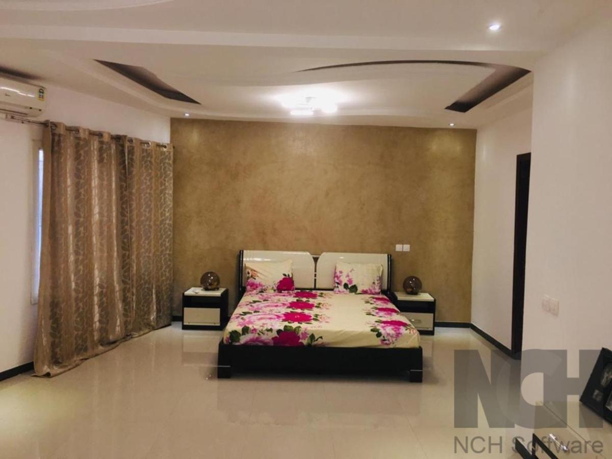 Saly - Villa Kage 6 Chambres -Clim-Wifi-Eau Chaude-Billard-Babyfoot-Ping Pong-Canal - Electricite Non Comprise Exteriér fotografie