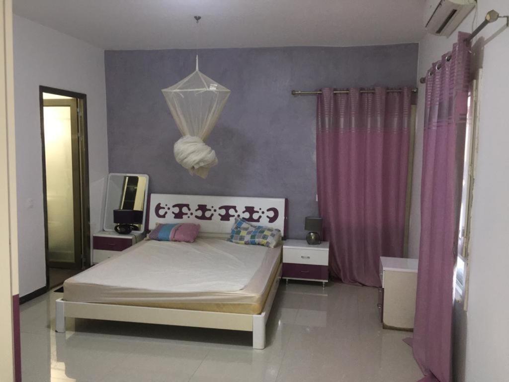 Saly - Villa Kage 6 Chambres -Clim-Wifi-Eau Chaude-Billard-Babyfoot-Ping Pong-Canal - Electricite Non Comprise Exteriér fotografie